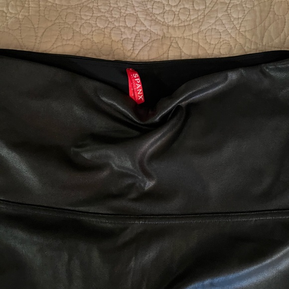 Spanx faux leather leggings size XL - Picture 3 of 3
